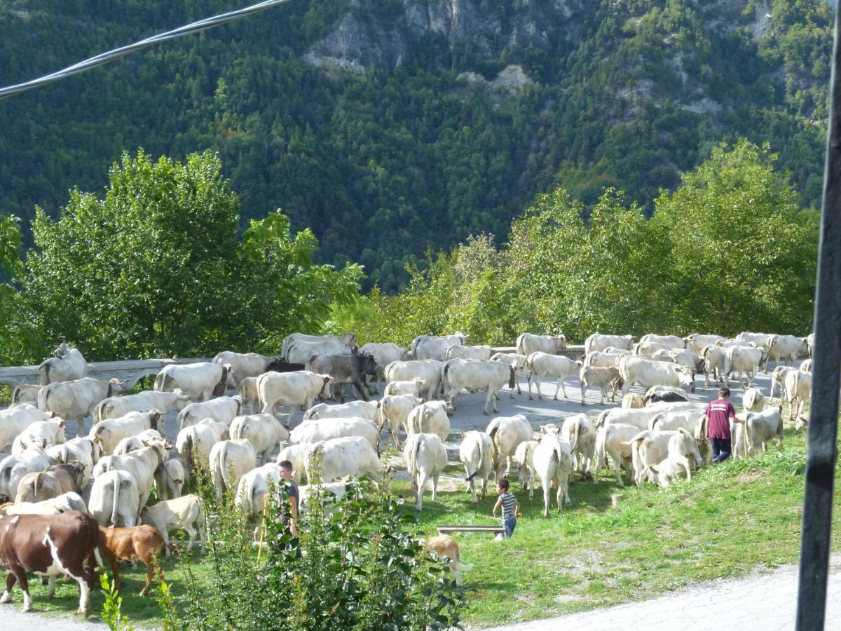 La Buneta Macra Exteriér fotografie